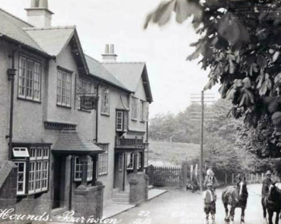 Fox and hounds horse and cart 2 1935