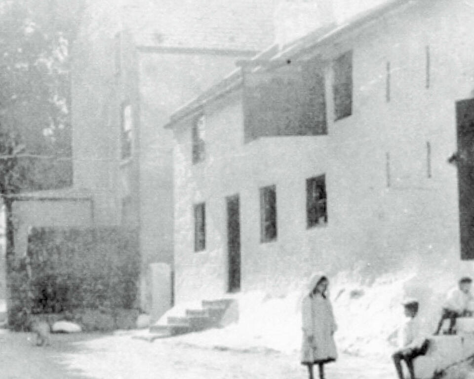 Fox and hounds before otdays building 2 c1910